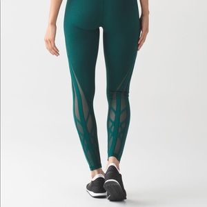 Green Essential Rhythm Leggings size 10